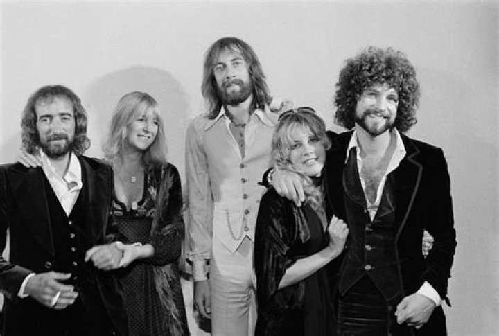 Ultimate Guide To Fleetwood Mac Members: A Timeline Of Music Legends